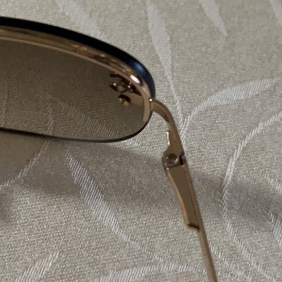 Chanel Sunglasses - Picture 9 of 16